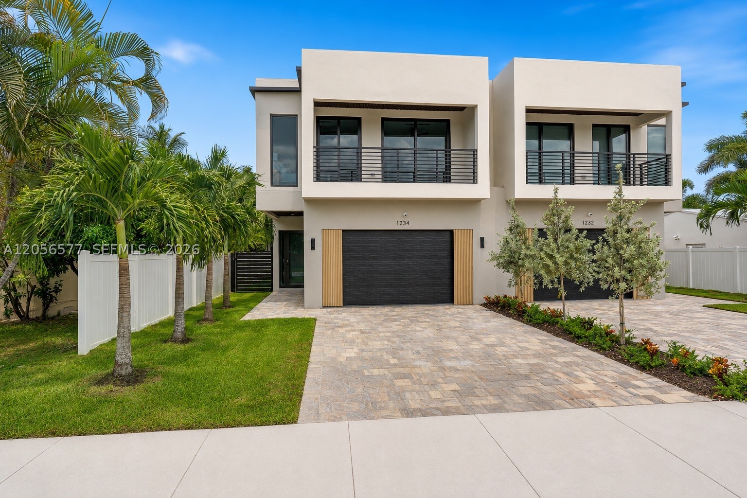 LAKE RIDGE - Residential