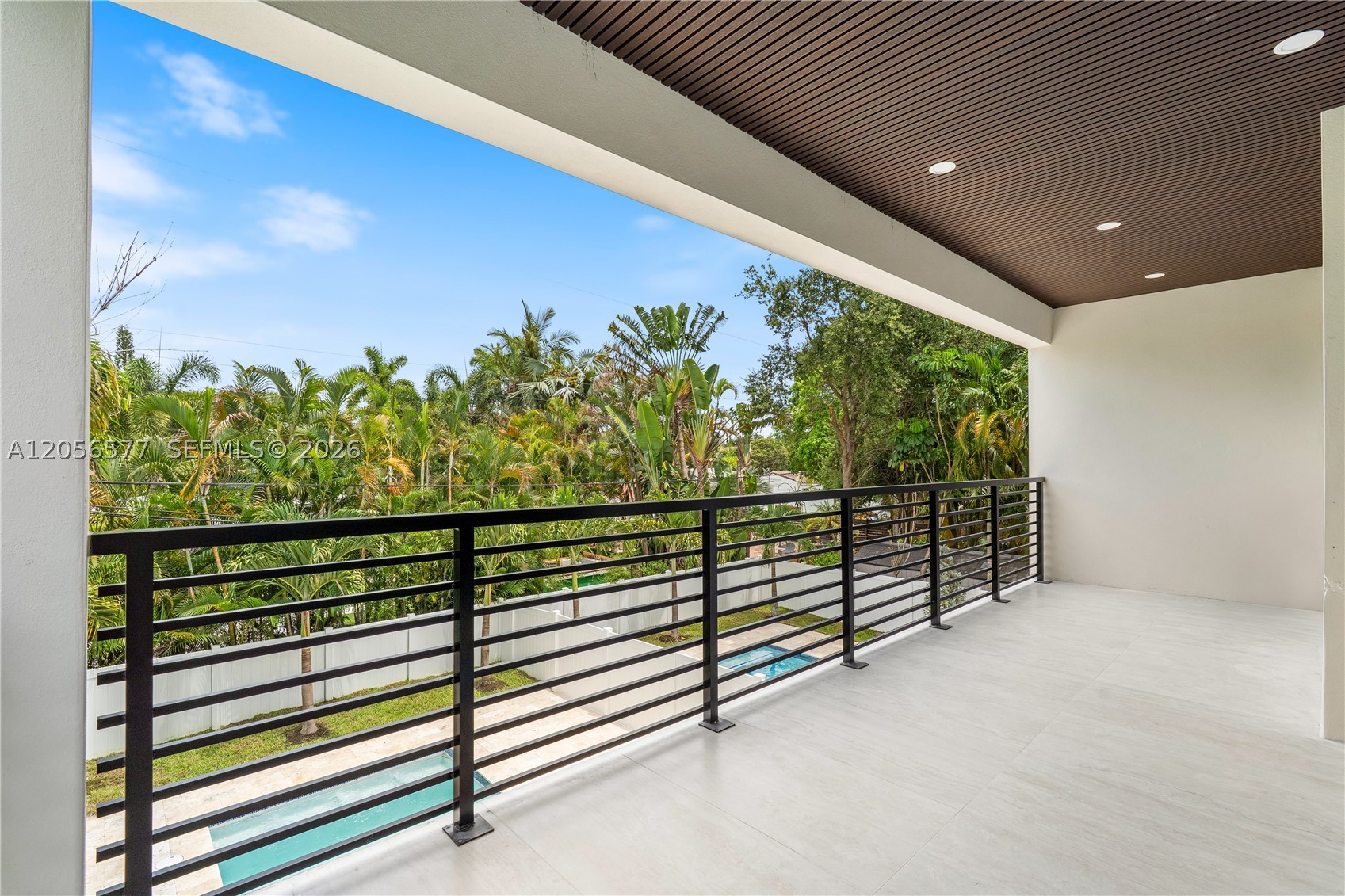 LAKE RIDGE - Residential