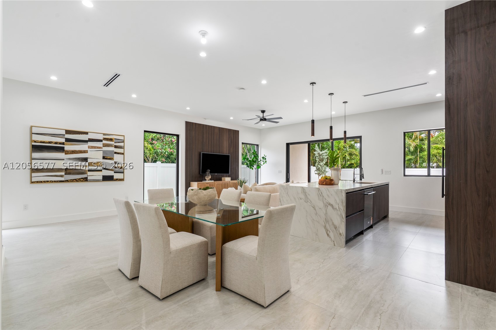 LAKE RIDGE - Residential
