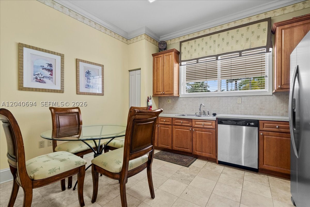 SOMERSET AT ABACOA CONDO - Residential