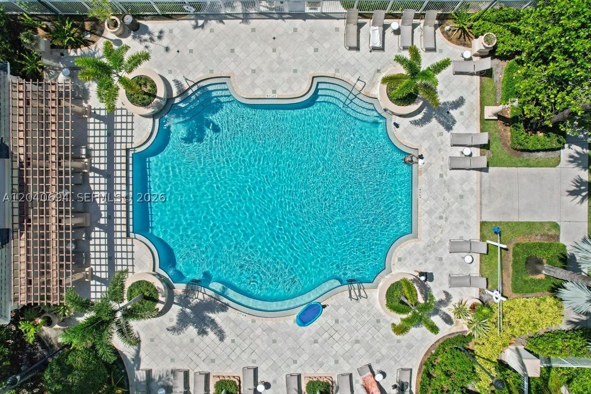 SOMERSET AT ABACOA CONDO - Residential