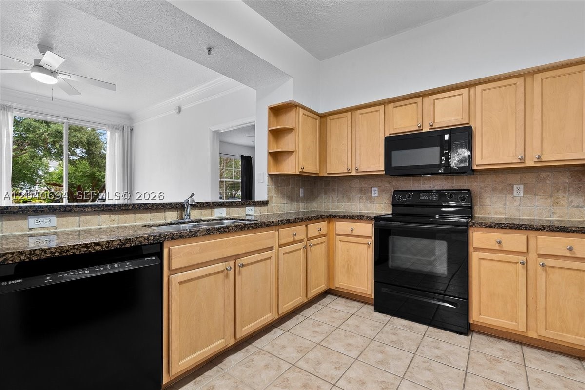 SOMERSET AT ABACOA CONDO - Residential