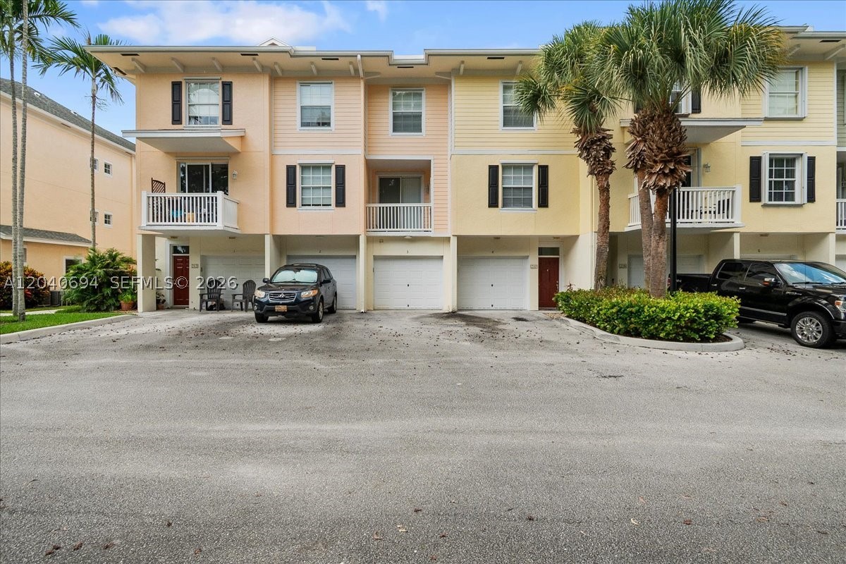 SOMERSET AT ABACOA CONDO - Residential