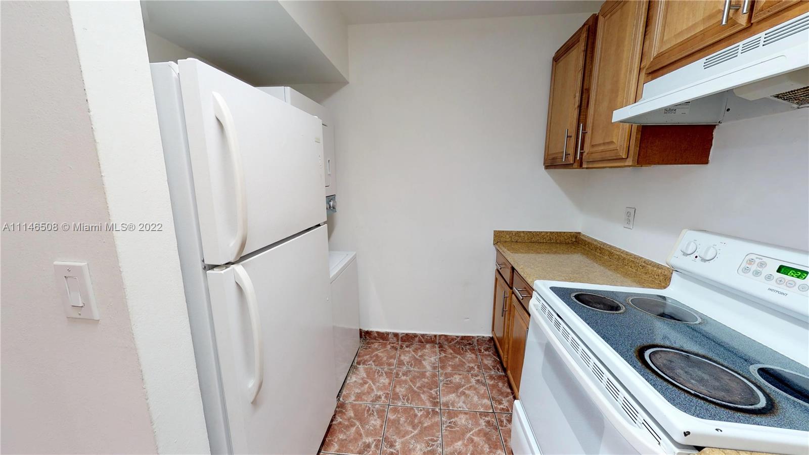 LAGO GRANDE ONE CONDO - Residential Lease