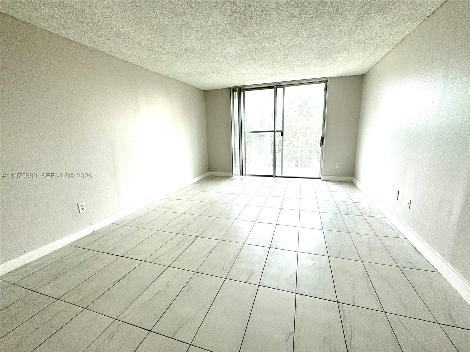 MONTECARLO CONDO - Residential