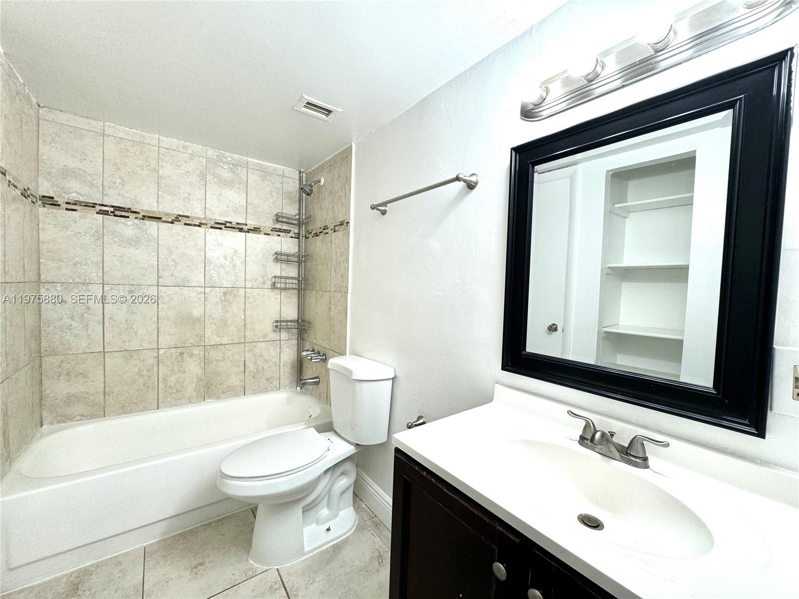 MONTECARLO CONDO - Residential