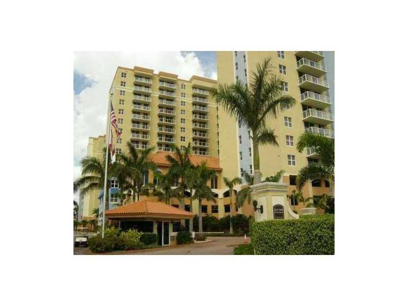 GREAT COMMUNITY WITH GREAT AMENITIES (POOL,GYM,SAUNA,MINIGOLF,CLUBHOUSE) A LOT OF SECURITY, CONVENIENCE STORE AND MORE.