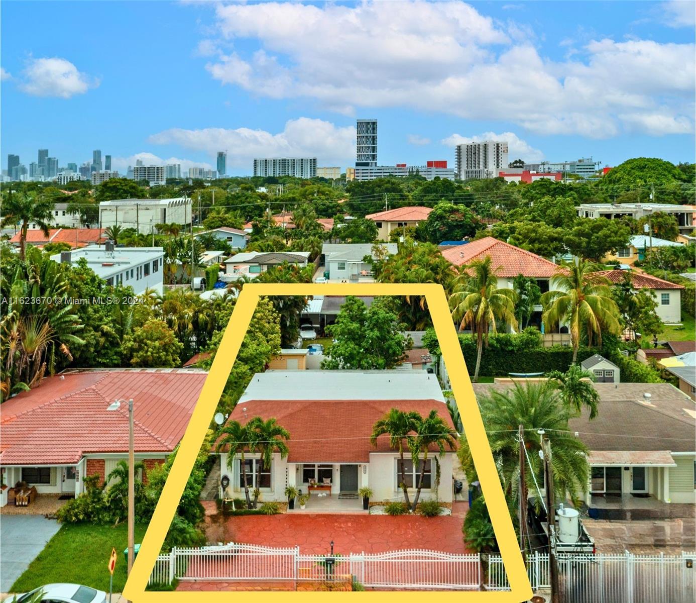 SILVER BLUFF GARDENS - Residential