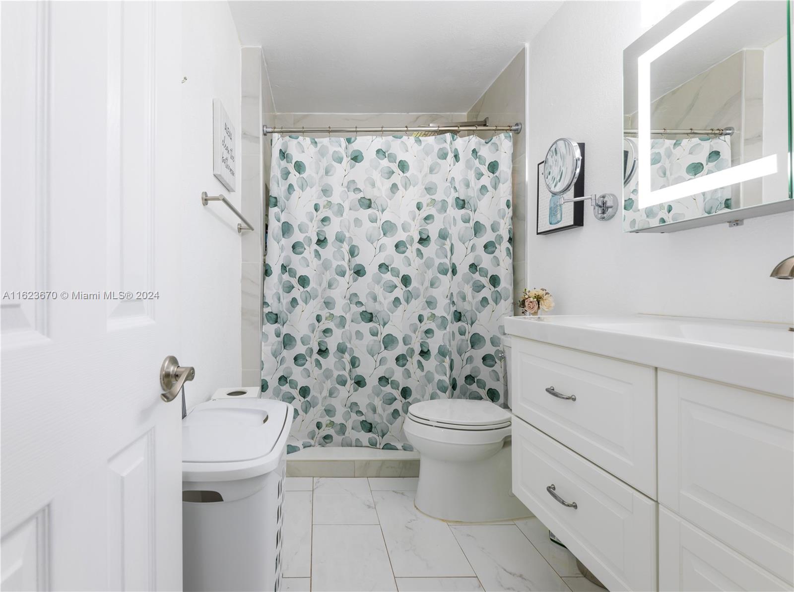SILVER BLUFF GARDENS - Residential