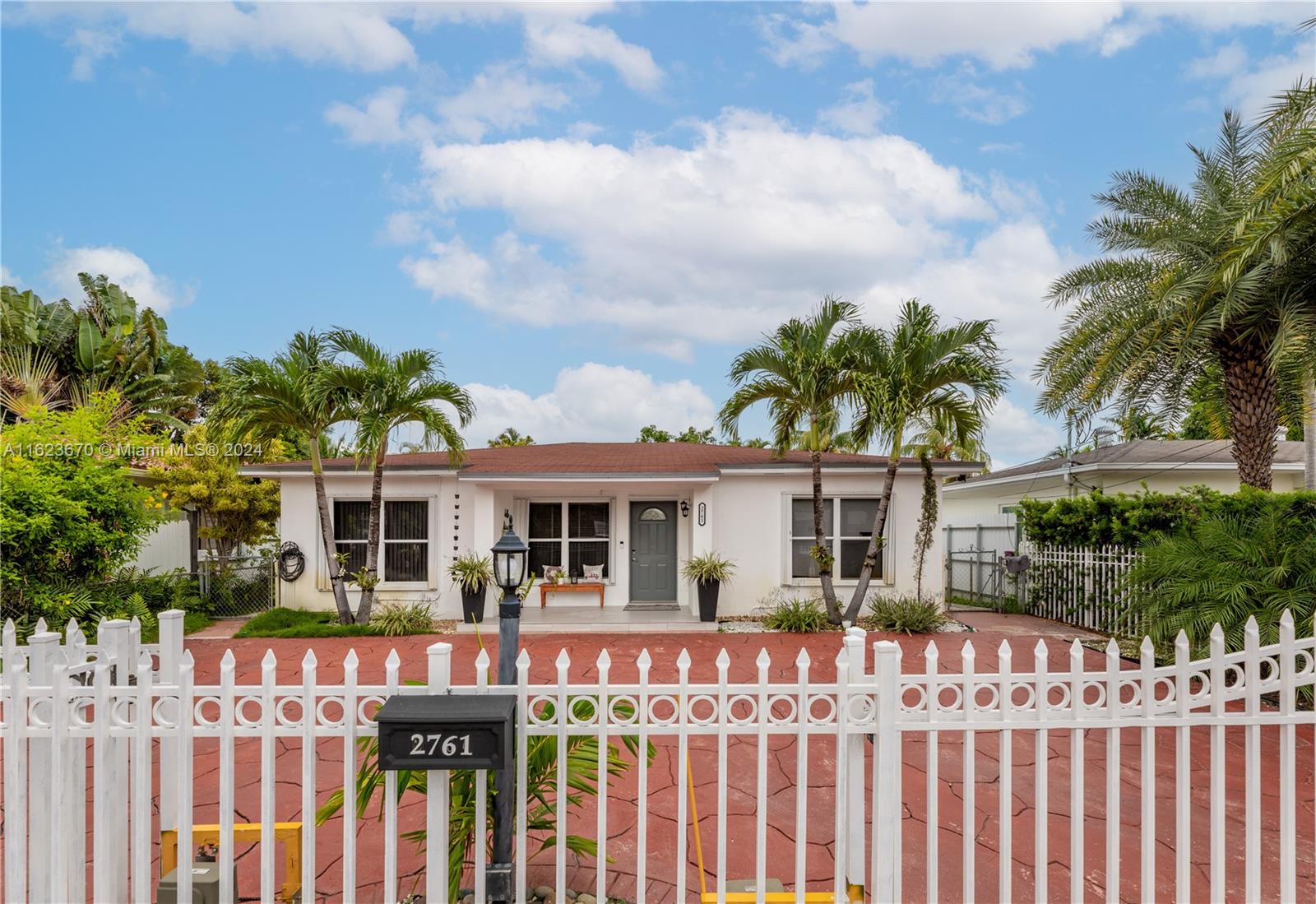 SILVER BLUFF GARDENS - Residential
