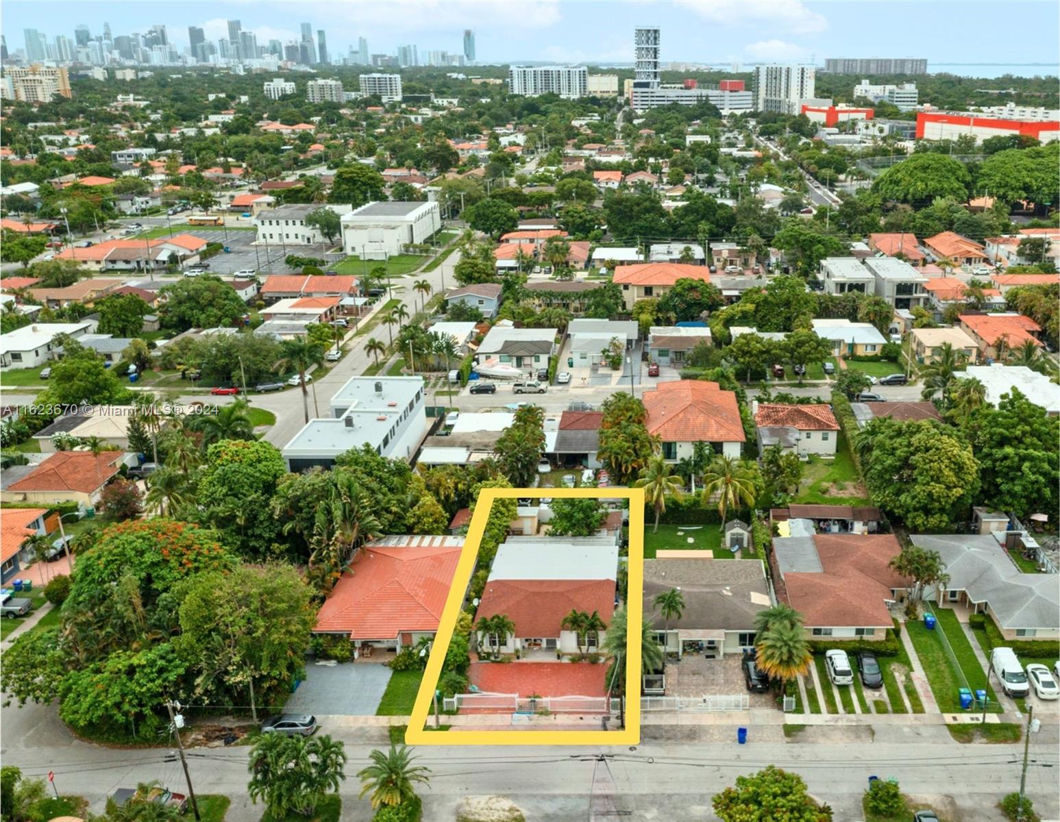 SILVER BLUFF GARDENS - Residential