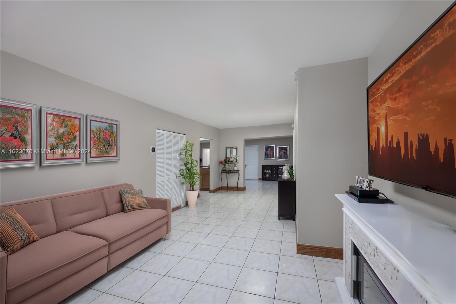 SILVER BLUFF GARDENS - Residential