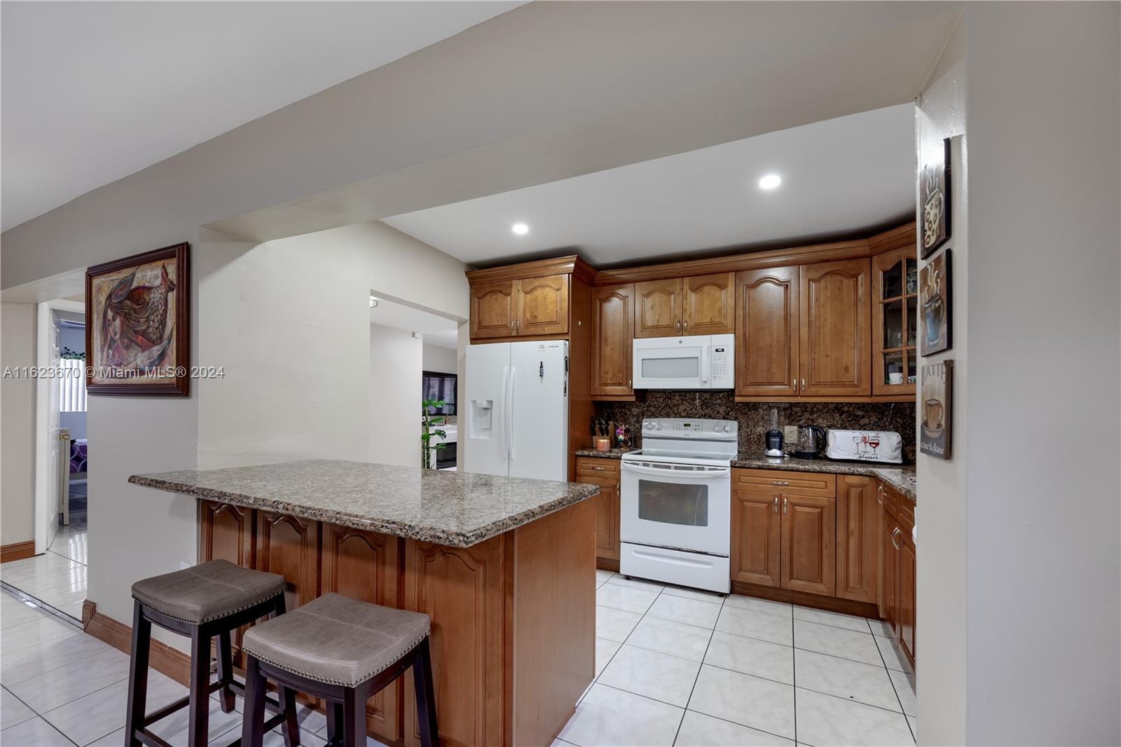 SILVER BLUFF GARDENS - Residential