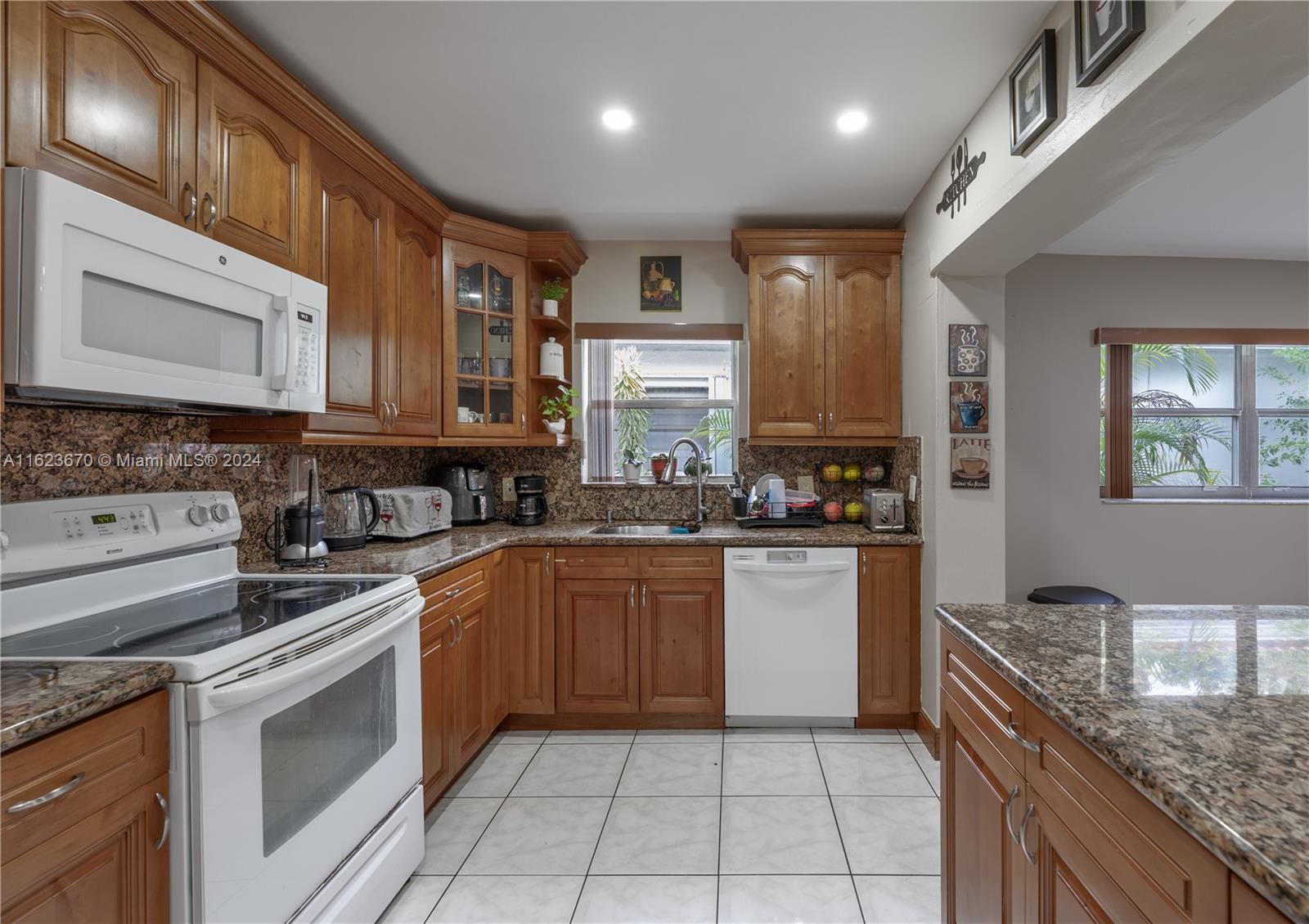 SILVER BLUFF GARDENS - Residential