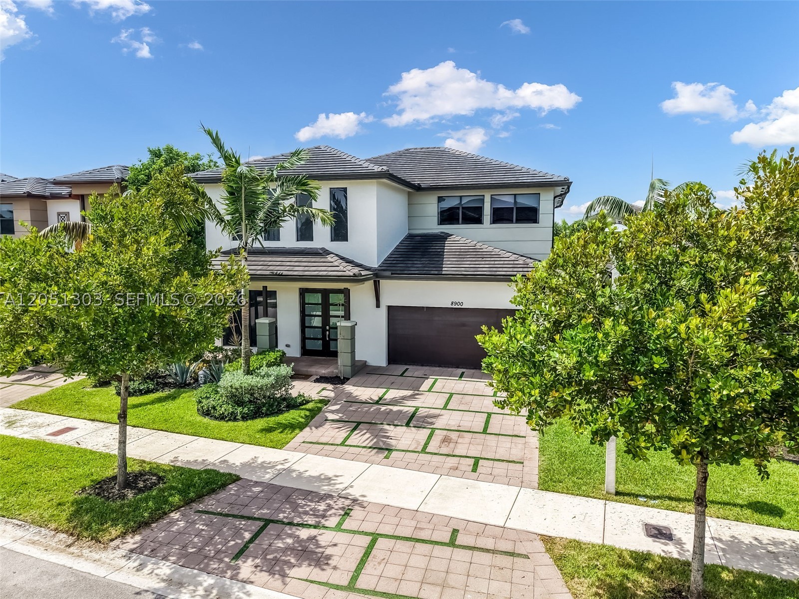 DUNNWOODY LAKE - Residential