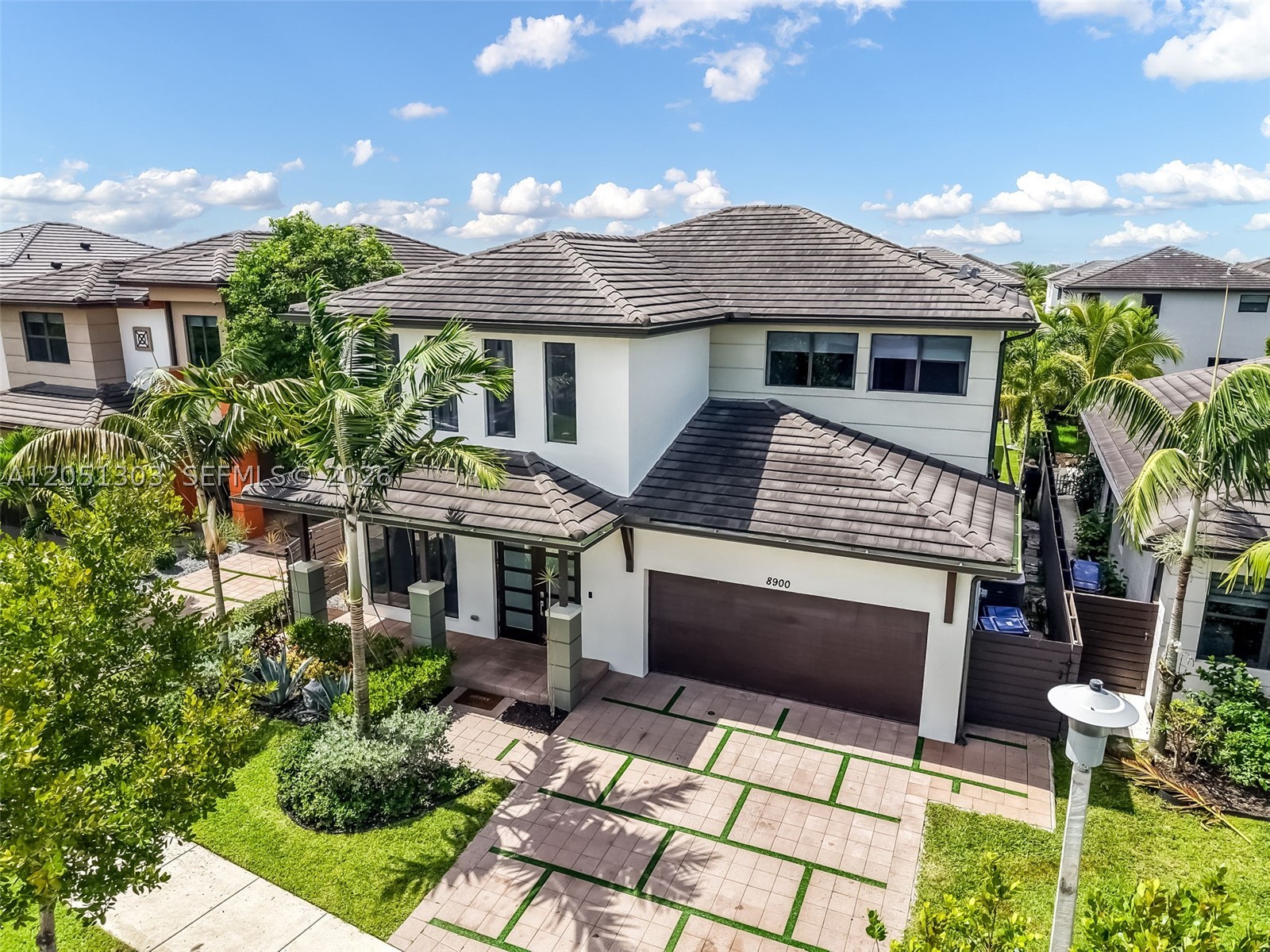 DUNNWOODY LAKE - Residential