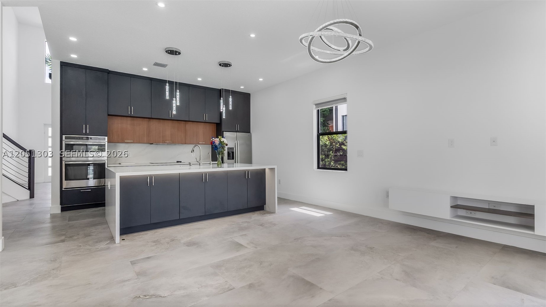 DUNNWOODY LAKE - Residential