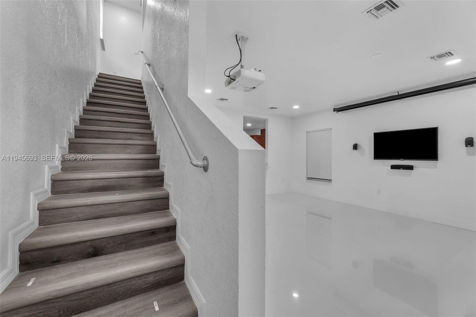 WADDELLS - Residential