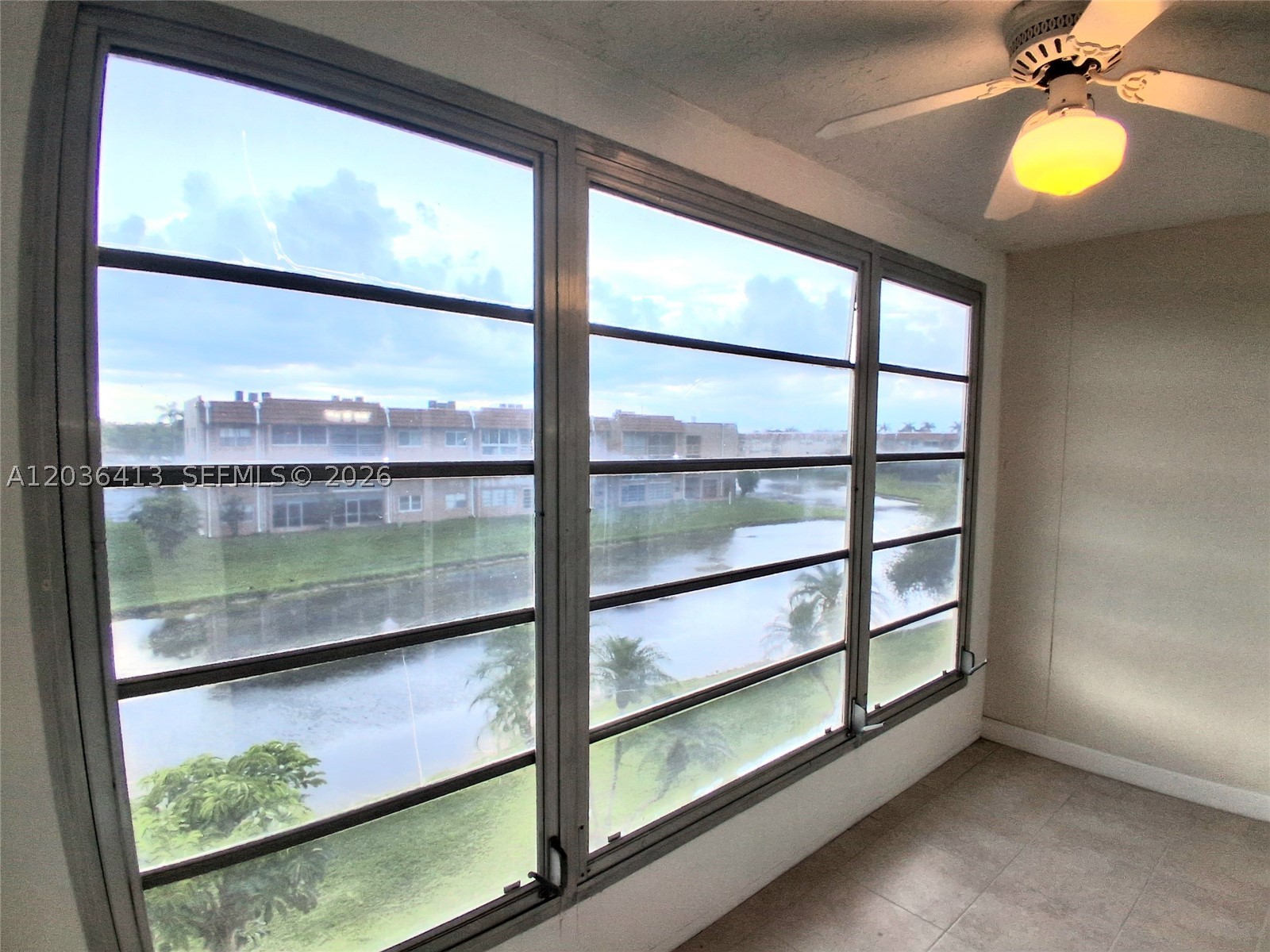 SUNRISE LAKES 132 CONDO - Residential