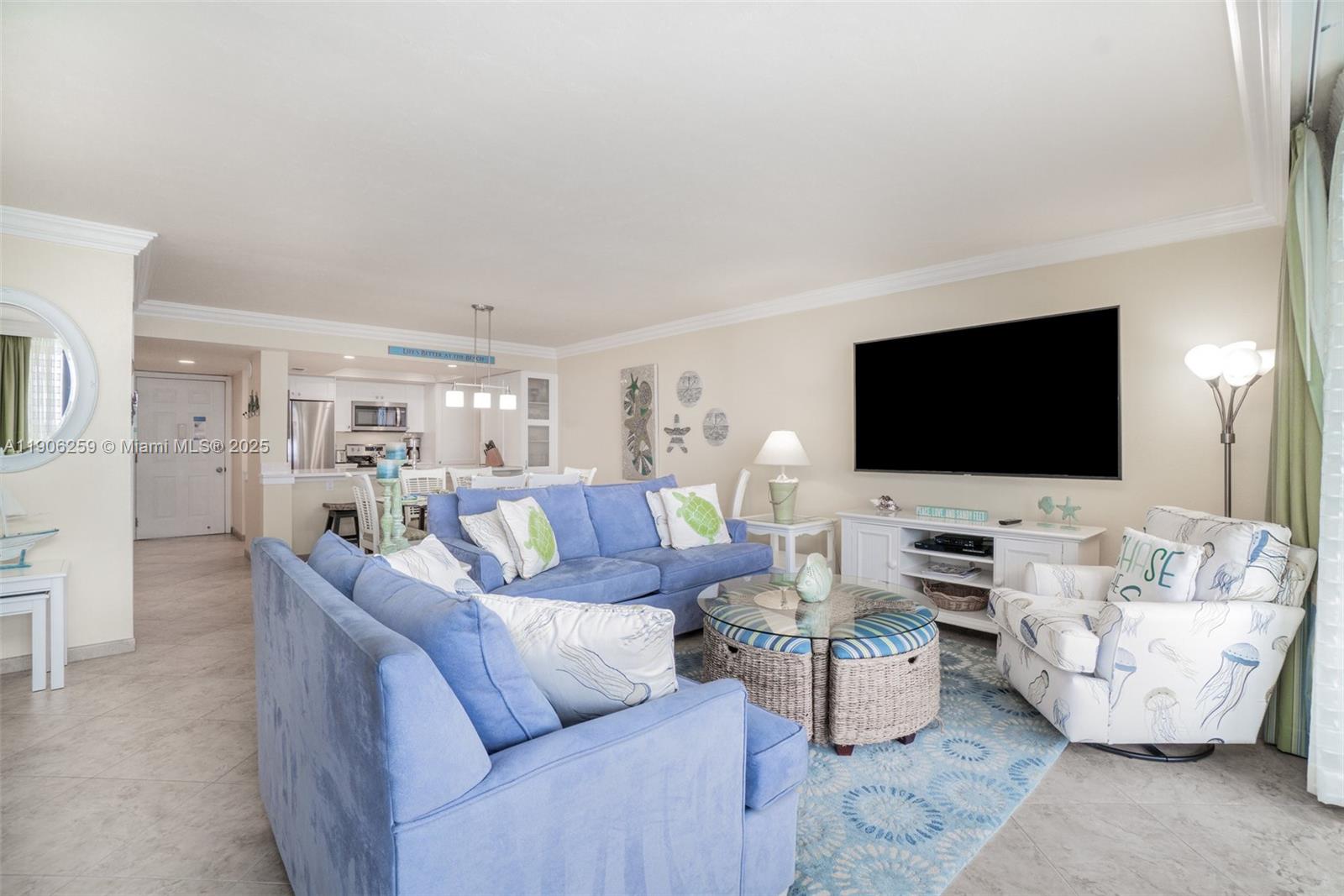 SANIBEL HARBOUR TOWER COND - Residential