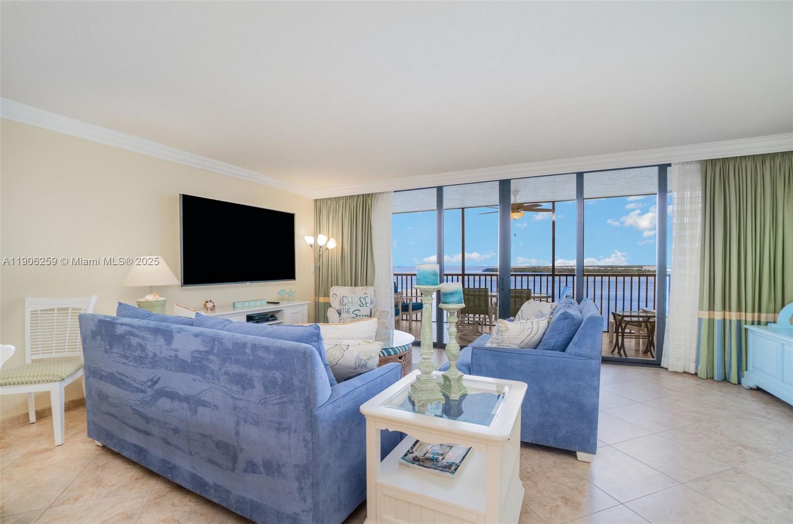 SANIBEL HARBOUR TOWER COND - Residential