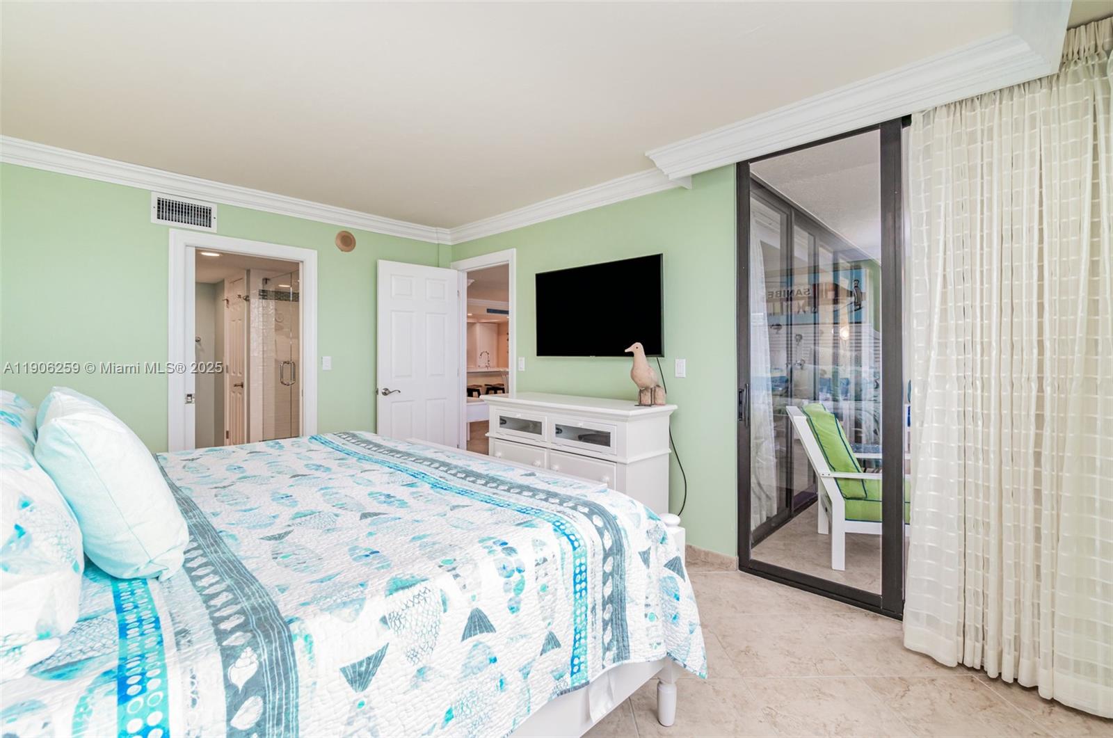SANIBEL HARBOUR TOWER COND - Residential