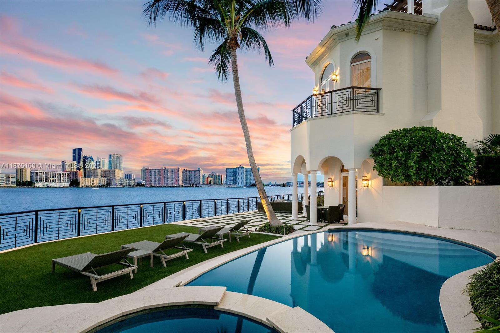 ISLAND ESTATES - Residential