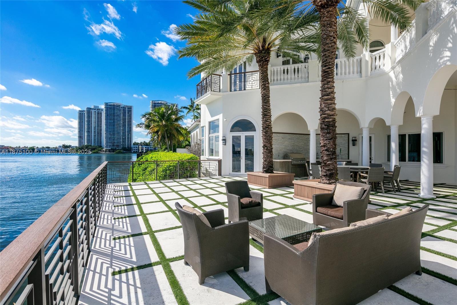 ISLAND ESTATES - Residential
