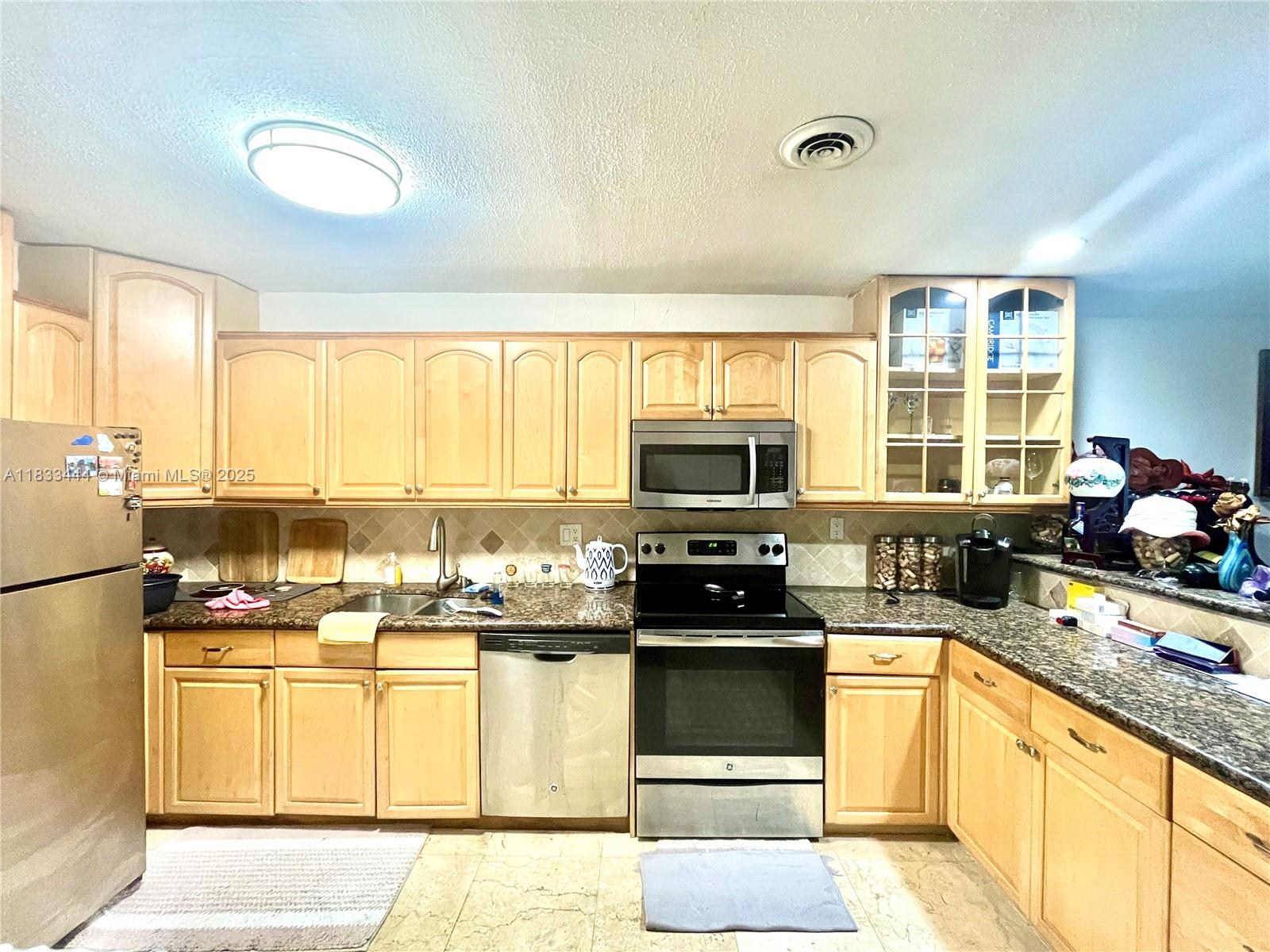BARCLAY SQUARE CONDO - Residential