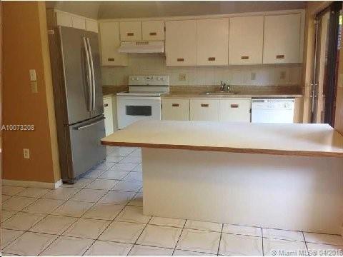 Townhomes Monterey - Residential Lease