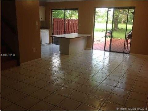 Townhomes Monterey - Residential Lease