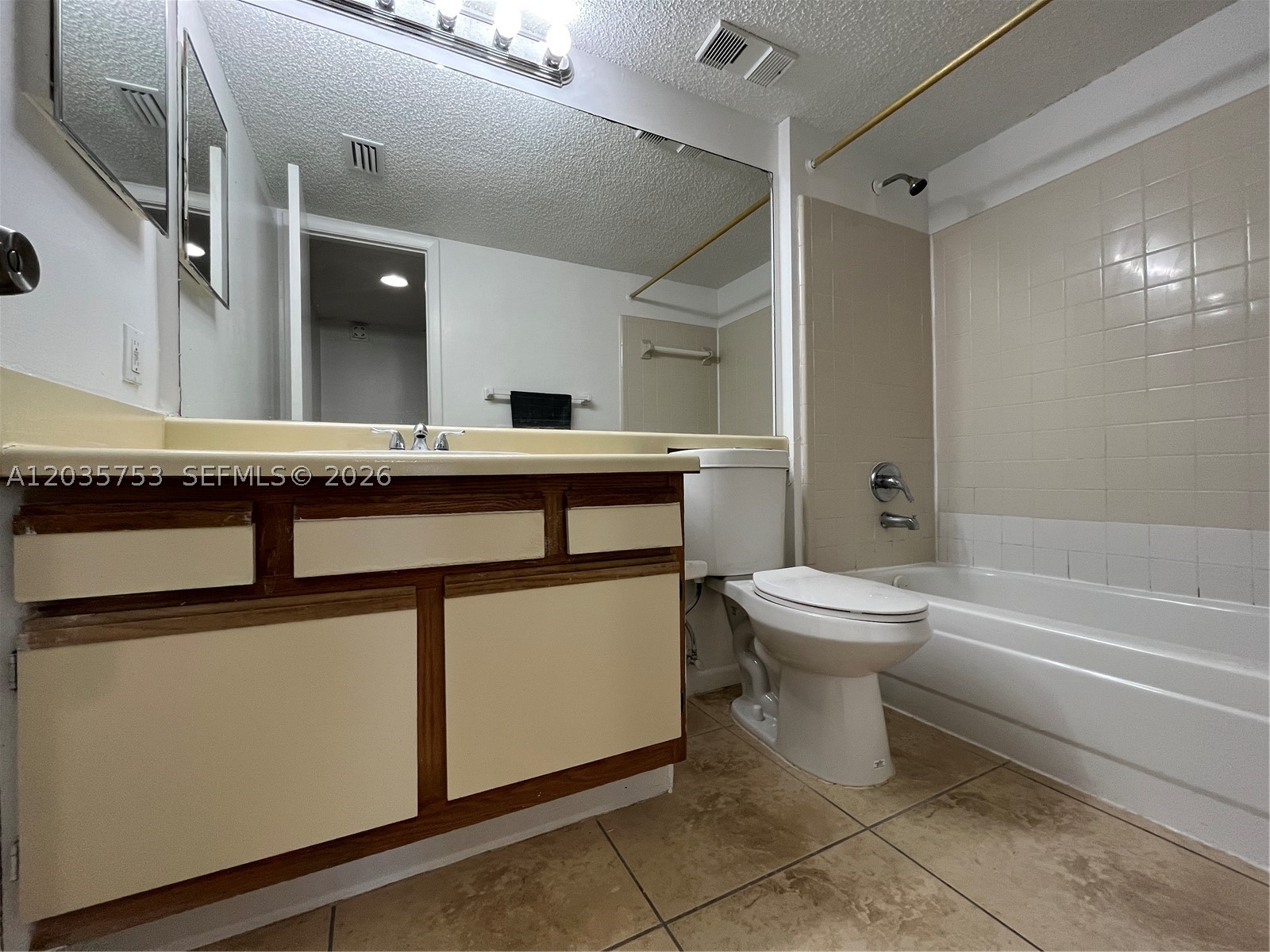 PALM AIRE GARDENS CONDO - Residential Lease