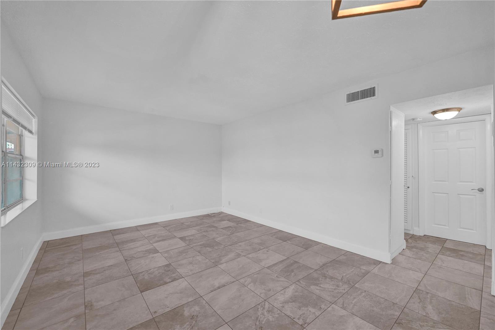 BUCKINGHAM CONDO - Residential Lease