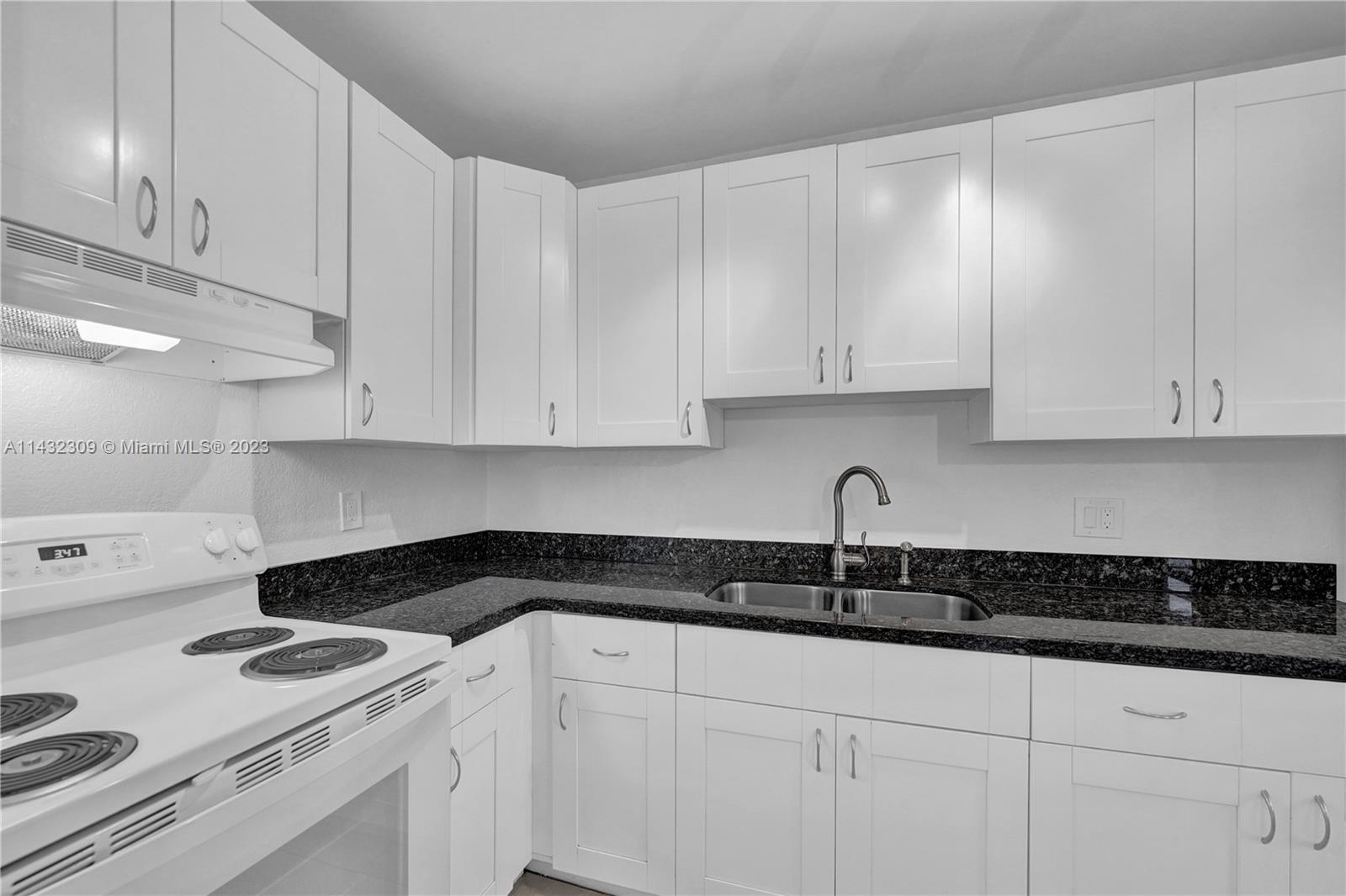 BUCKINGHAM CONDO - Residential Lease