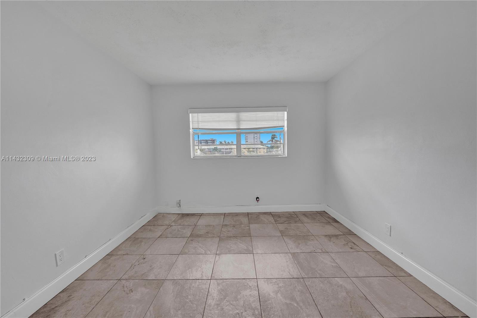 BUCKINGHAM CONDO - Residential Lease