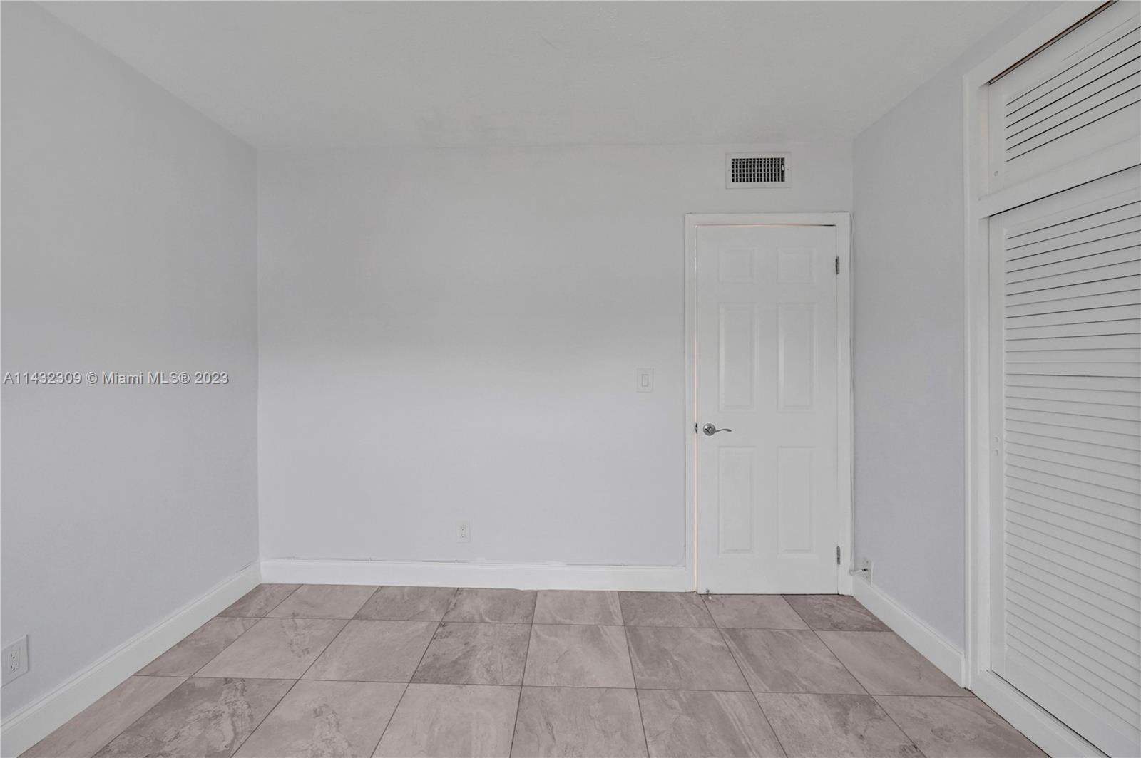 BUCKINGHAM CONDO - Residential Lease