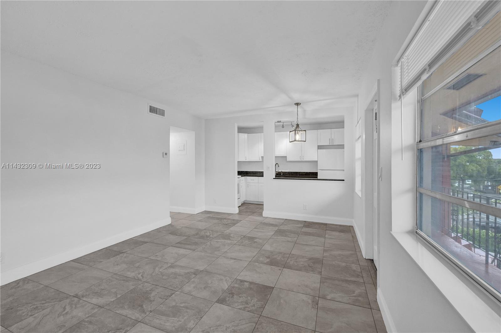 BUCKINGHAM CONDO - Residential Lease