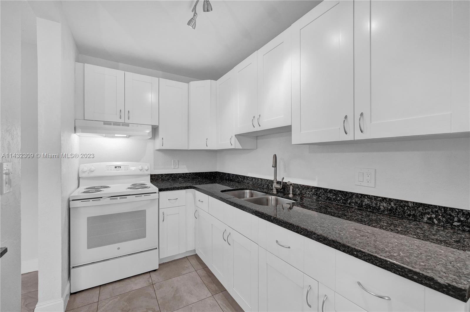 BUCKINGHAM CONDO - Residential Lease