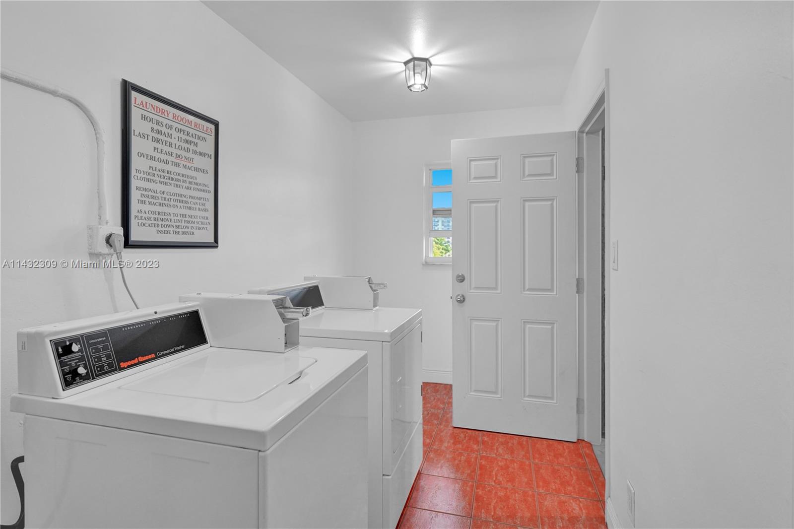 BUCKINGHAM CONDO - Residential Lease