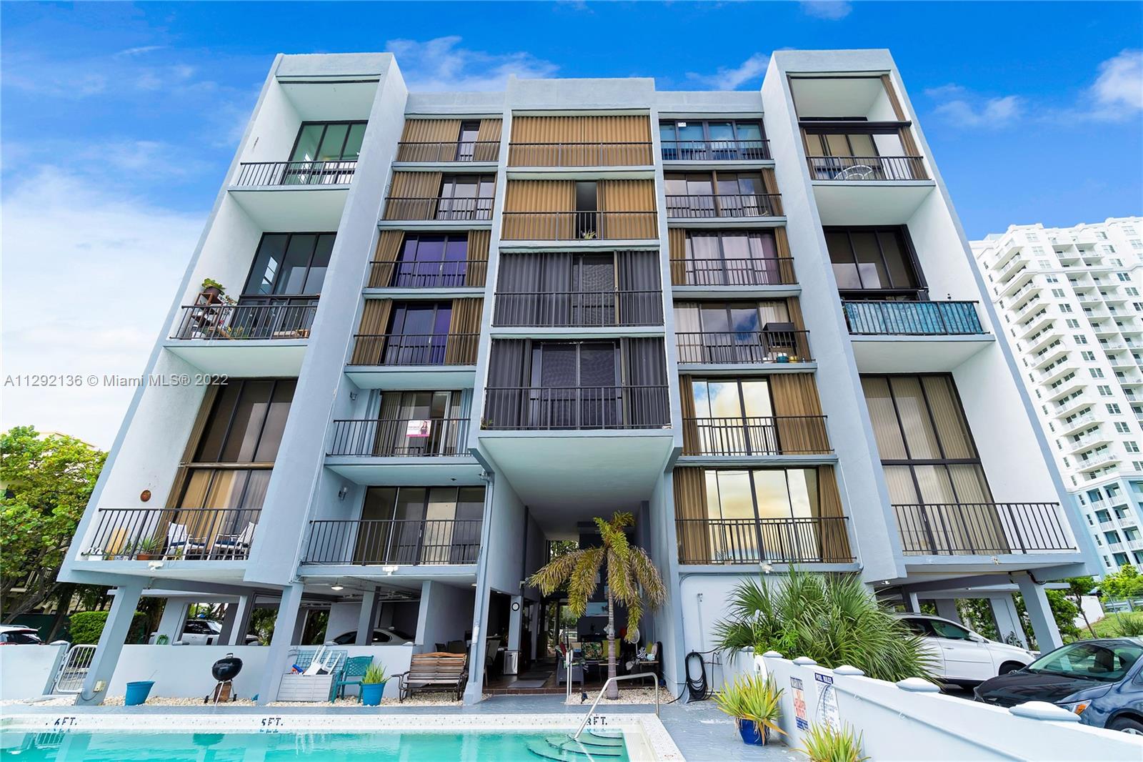 LAS OLAS CONDO - Residential