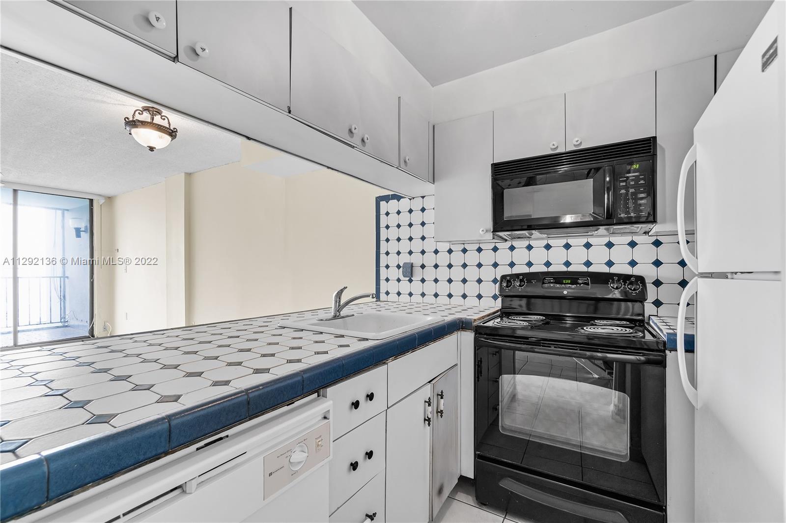 LAS OLAS CONDO - Residential
