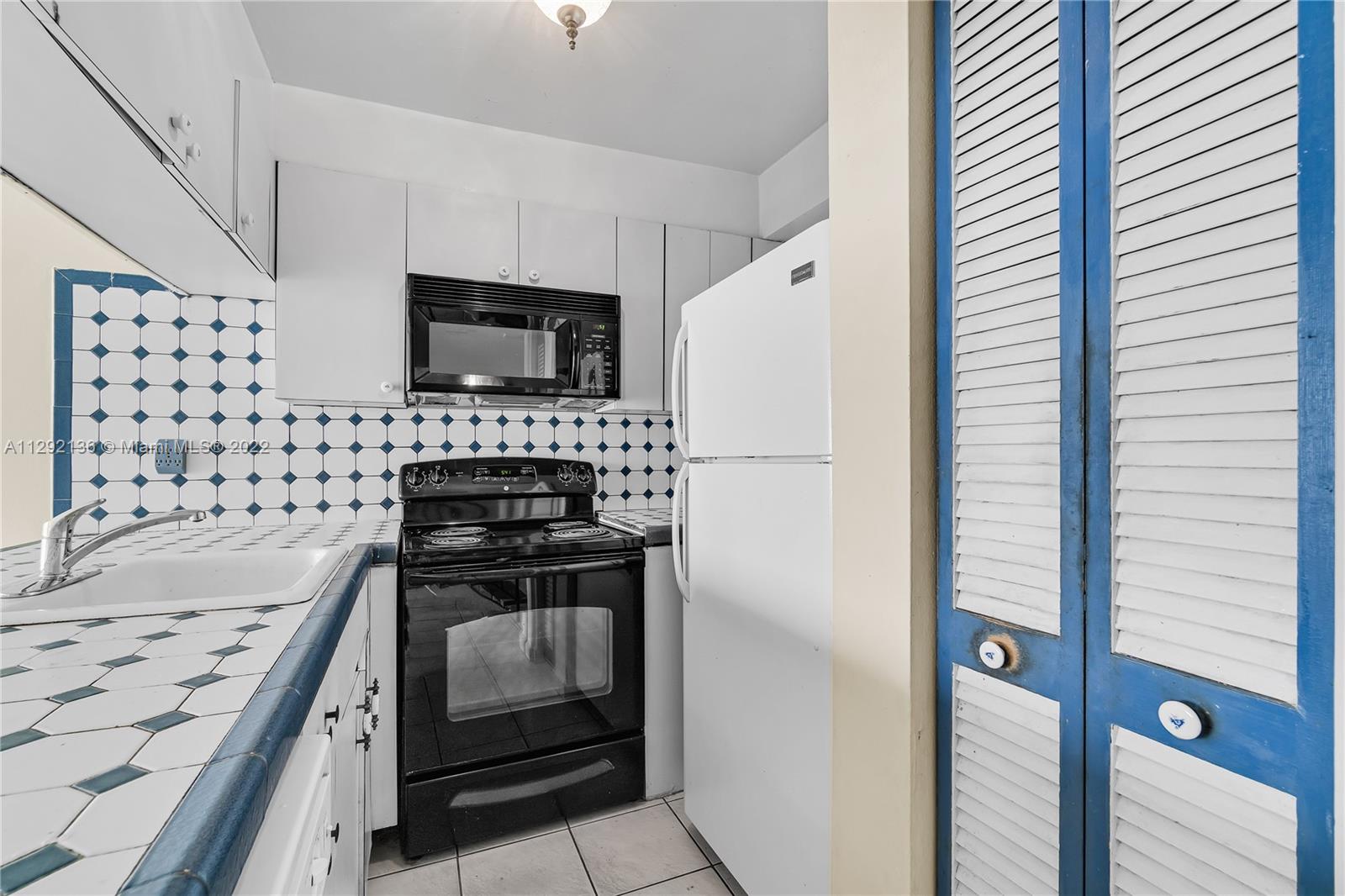 LAS OLAS CONDO - Residential