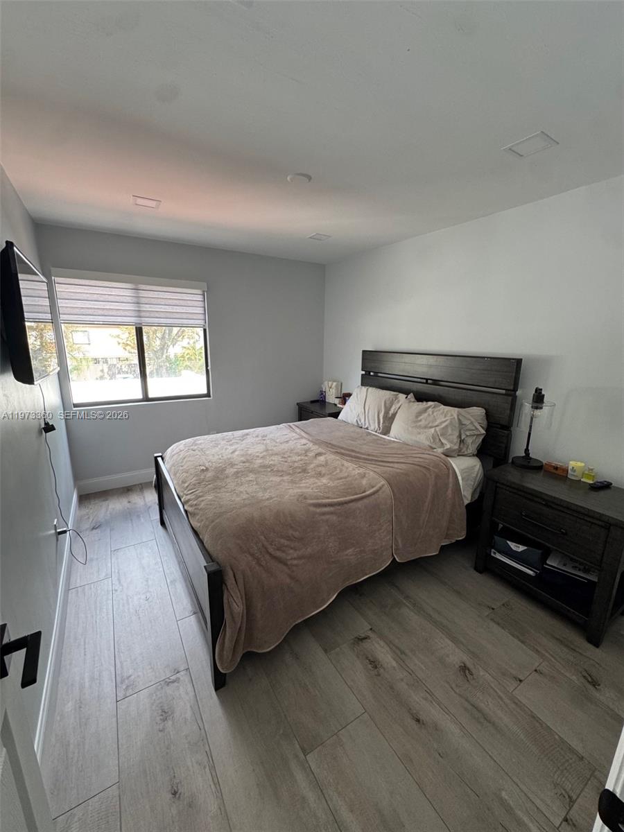 SUNSET PARK LAKE VILLAS S - Residential Lease