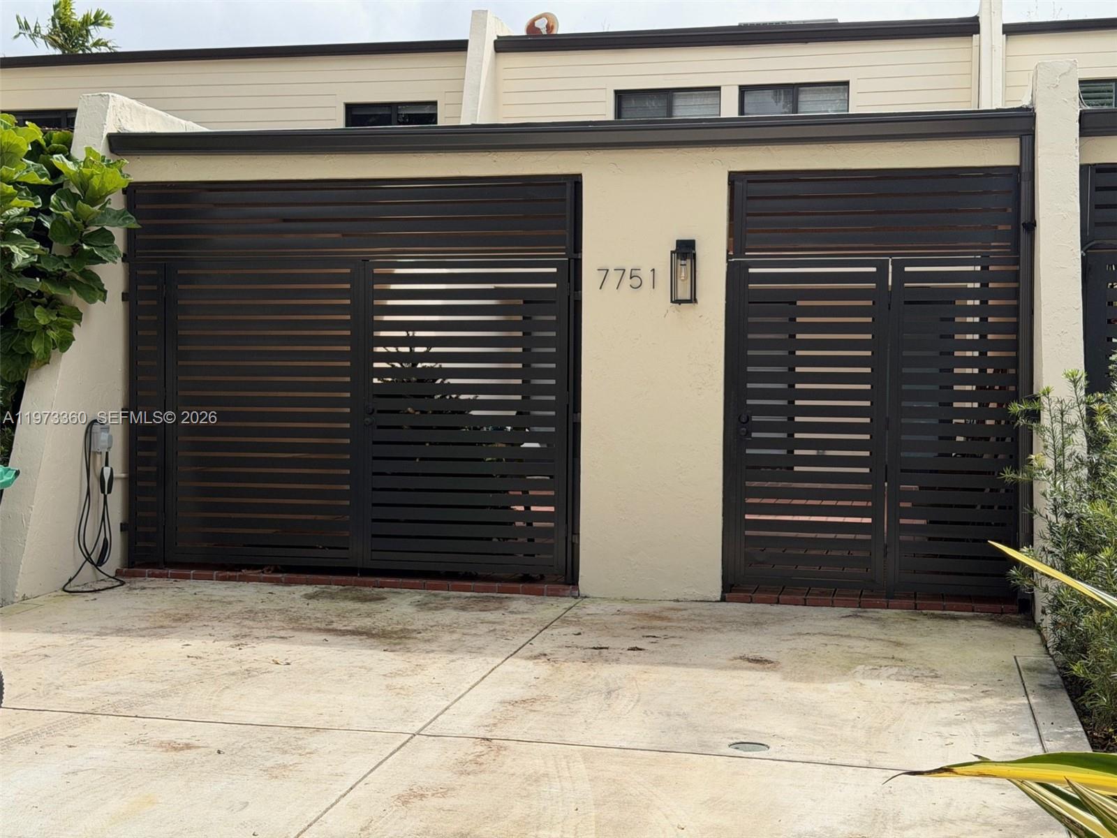 SUNSET PARK LAKE VILLAS S - Residential Lease