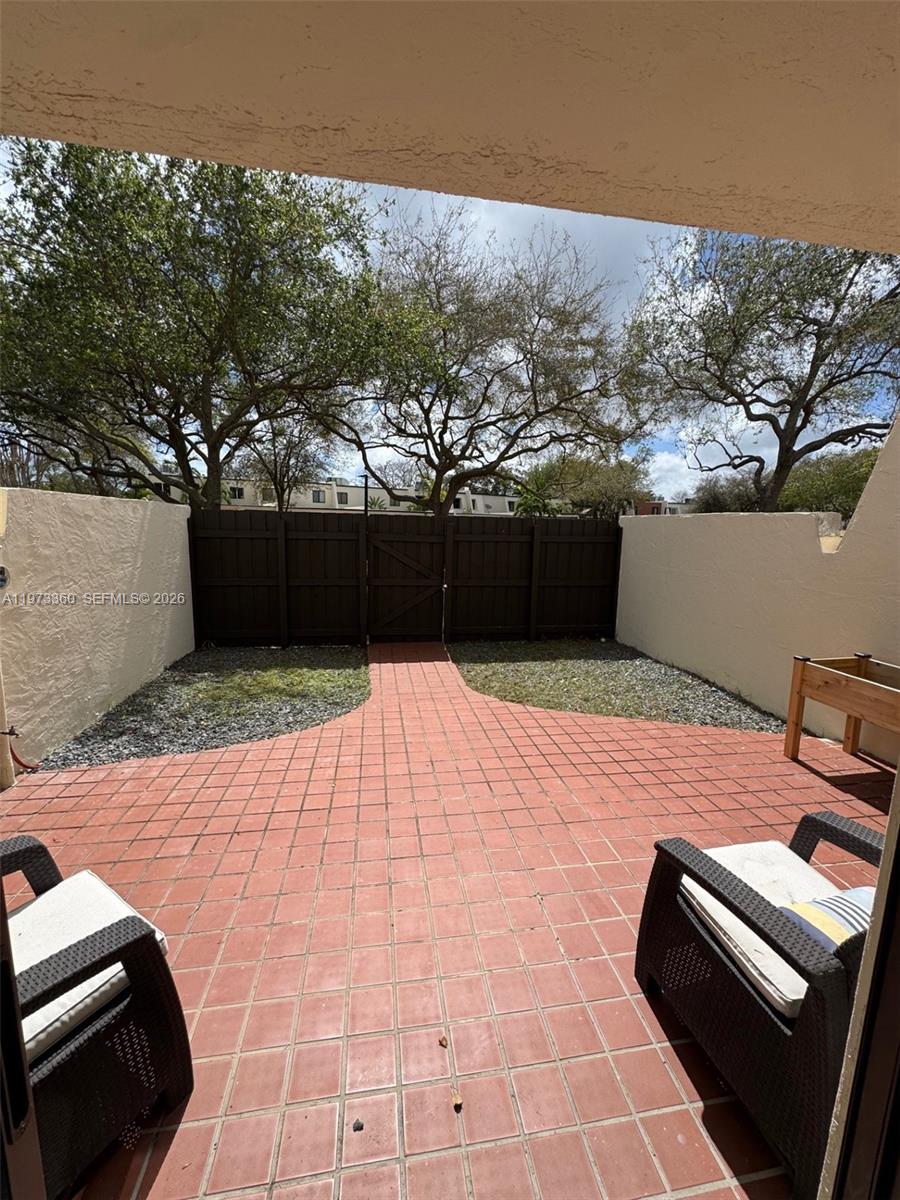 SUNSET PARK LAKE VILLAS S - Residential Lease