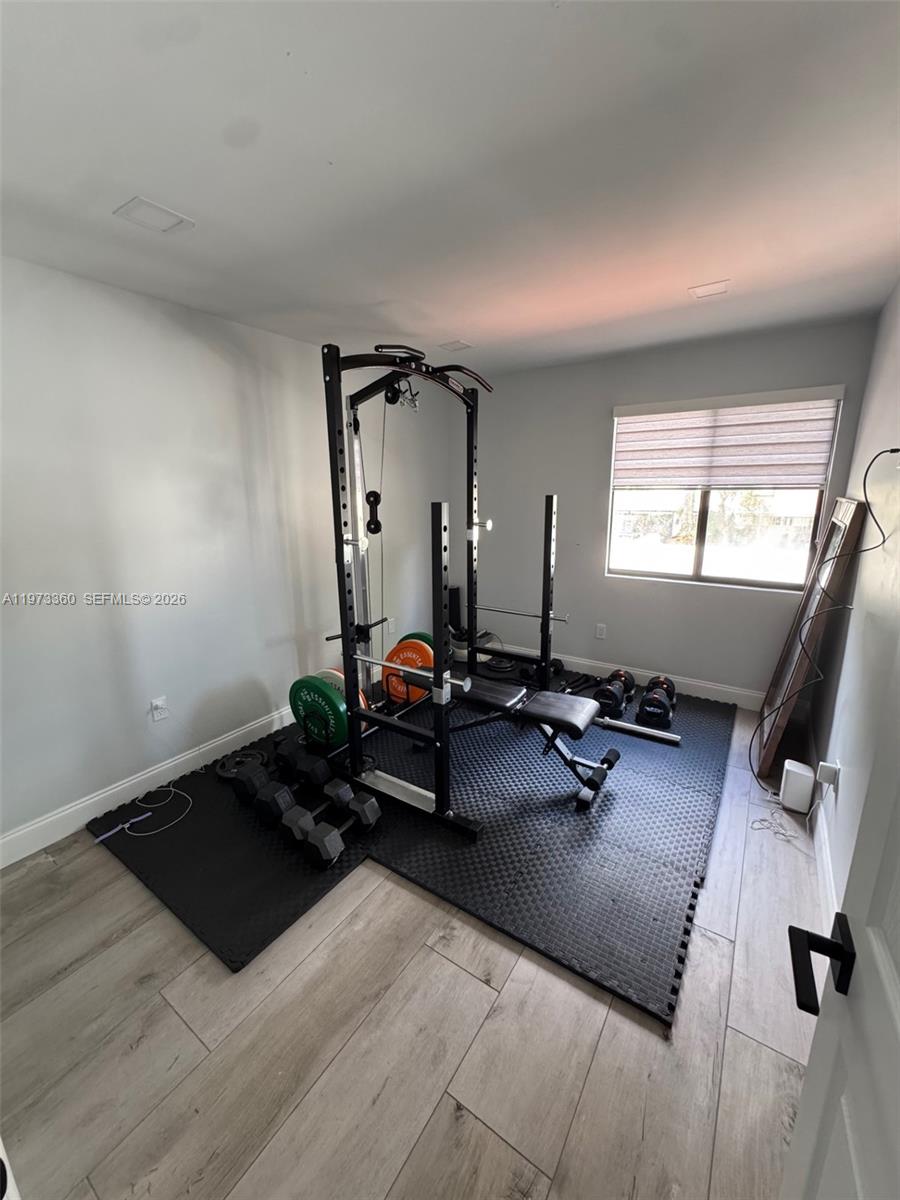 SUNSET PARK LAKE VILLAS S - Residential Lease