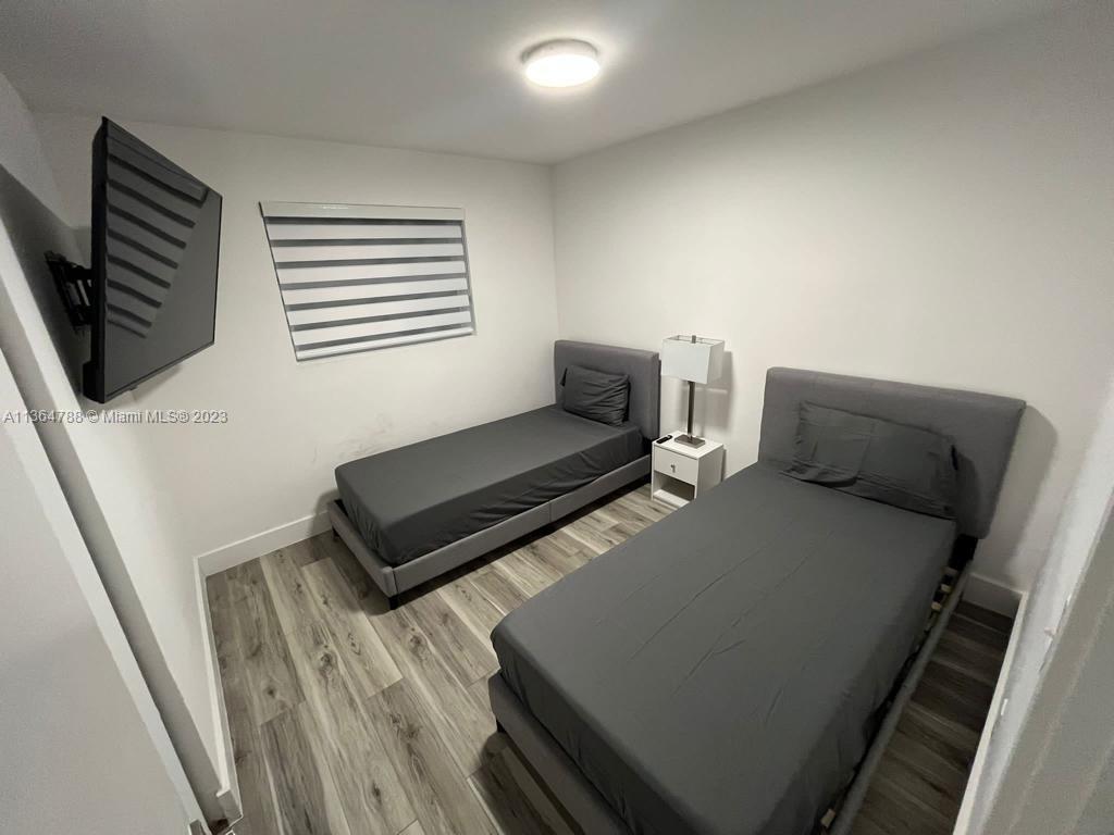 SCOTT LAKE MANOR SEC 3 - Residential