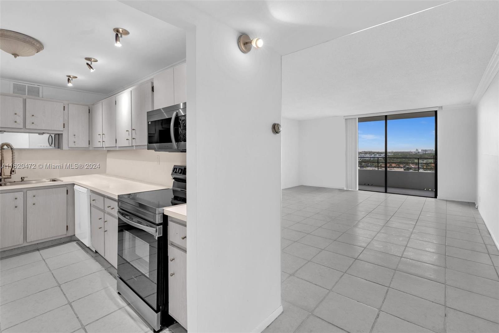 OLYMPUS CONDO PHASE - Residential