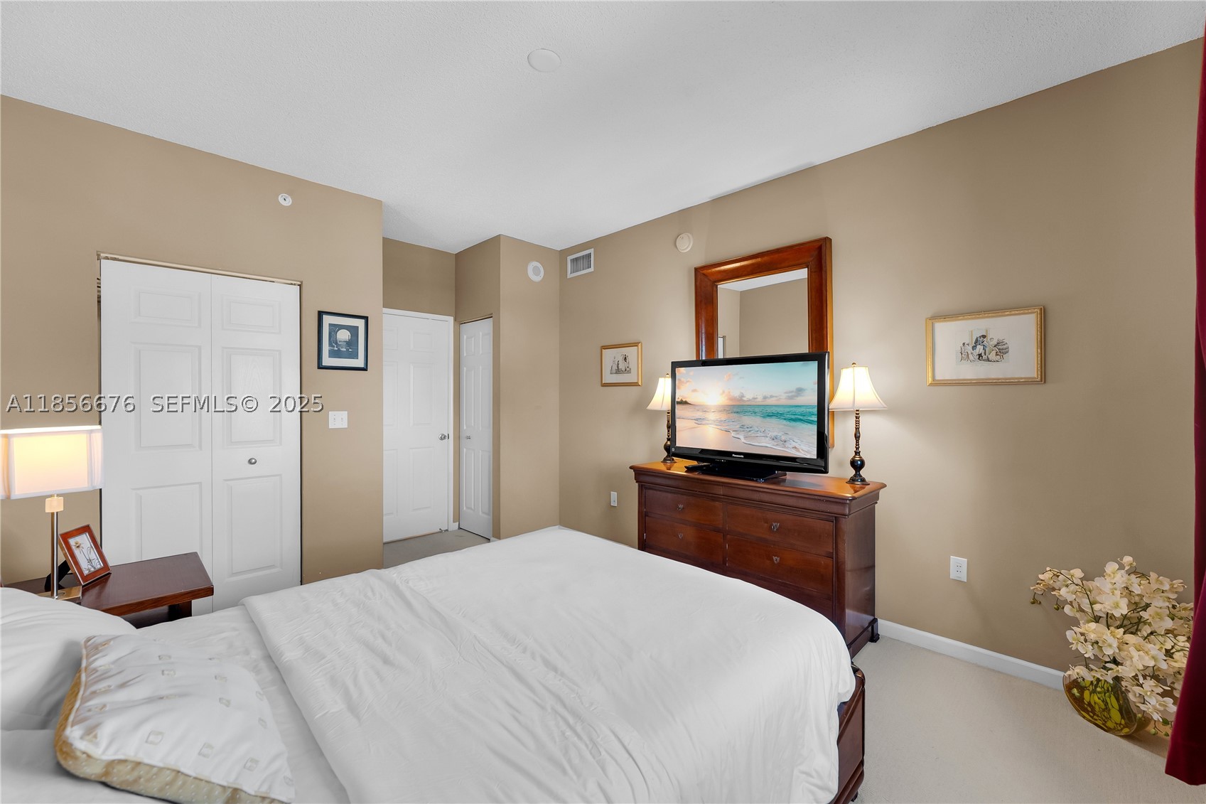 TOWER CONDO AT CITYPLACE - Residential