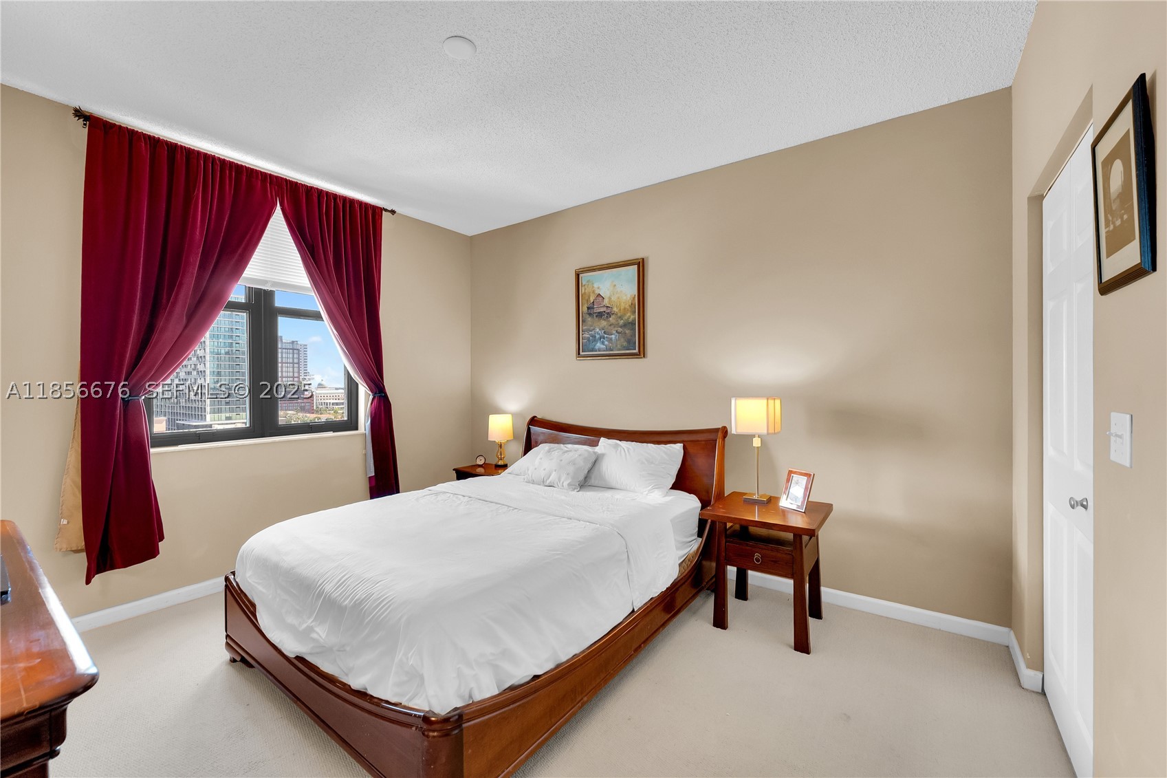 TOWER CONDO AT CITYPLACE - Residential